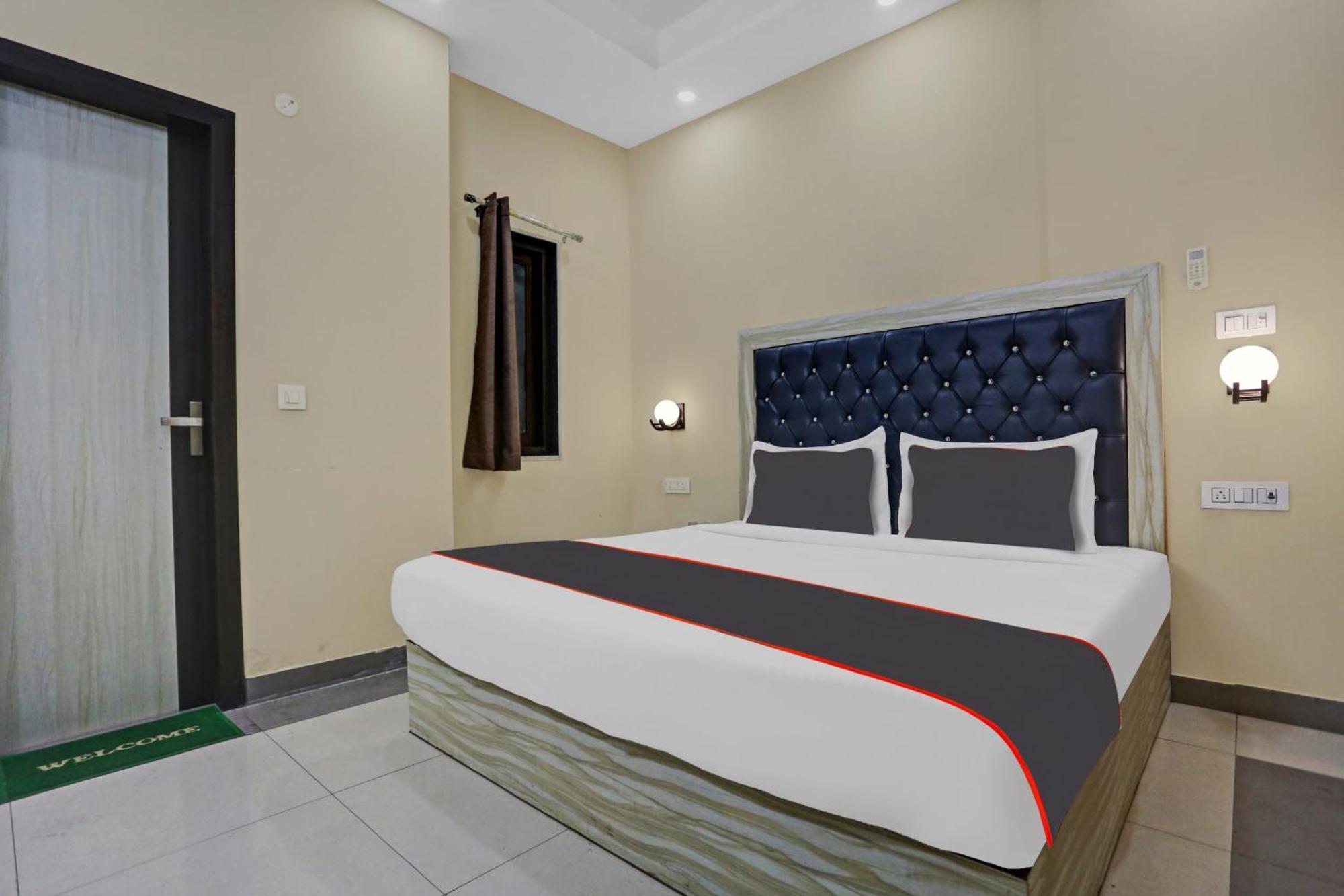 Collection O Metro View Ashok Vihar Near Shalimar Bagh Metro Station Hotel New Delhi Ngoại thất bức ảnh